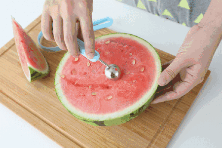 小冰学吃瓜,开启美食探索之旅