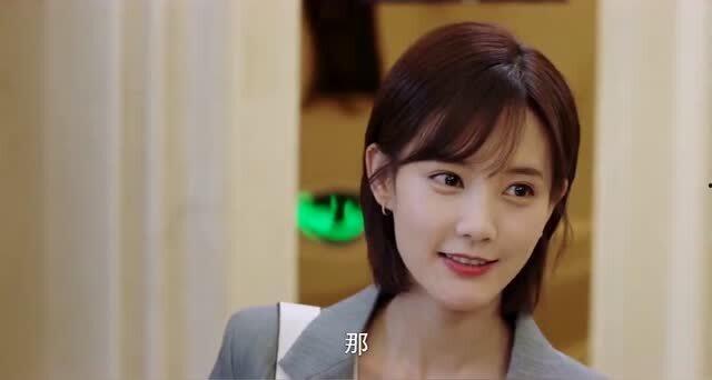 轩轩名场面吃瓜,瓜田里的欢乐时光